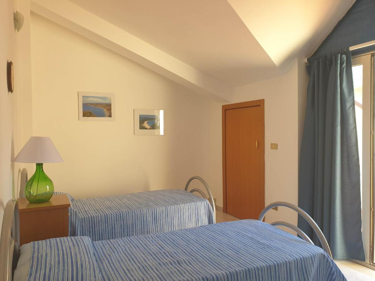 Casa Vacanze Umberto I โบวา มารีนา ภายนอก รูปภาพ