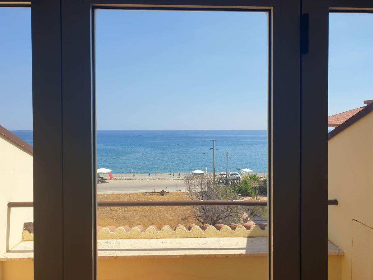 Casa Vacanze Umberto I โบวา มารีนา ภายนอก รูปภาพ