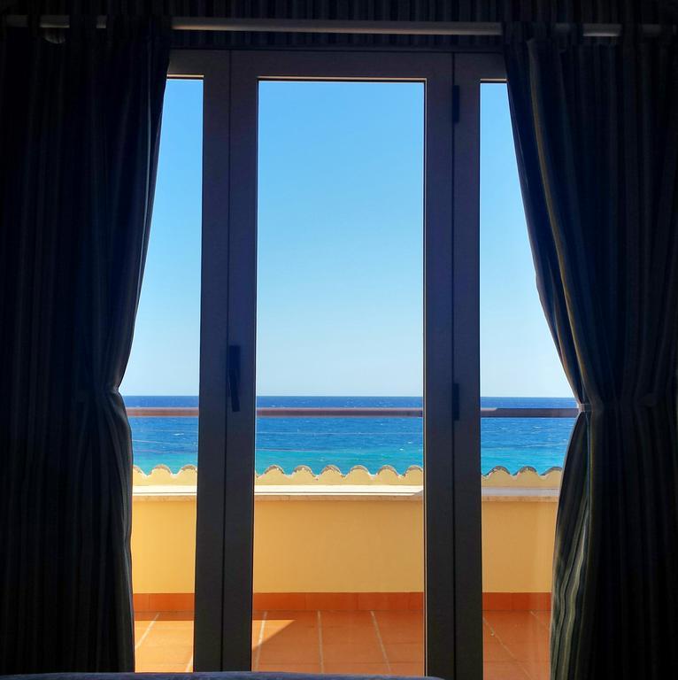 Casa Vacanze Umberto I โบวา มารีนา ภายนอก รูปภาพ