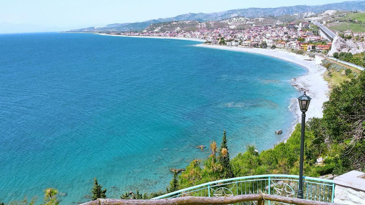 Casa Vacanze Umberto I โบวา มารีนา ภายนอก รูปภาพ